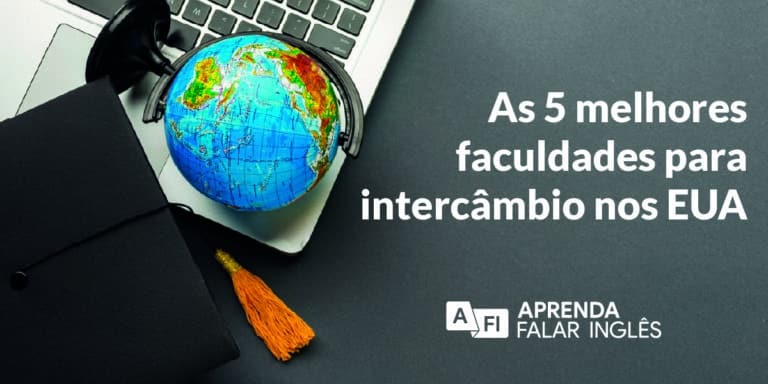 As 5 melhores faculdades para intercâmbio nos Estados Unidos - notebook com um globo terrestre encima e um caderno de anotações